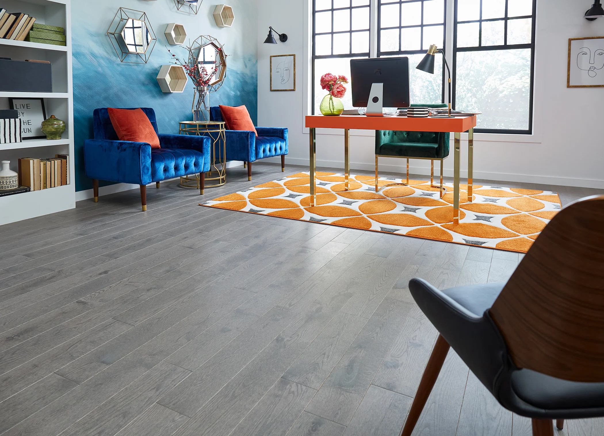 3/4 in. Vineyard Haven Oak Distressed Prefinished Solid Hardwood Flooring 5.25 in. Wide - Image 2