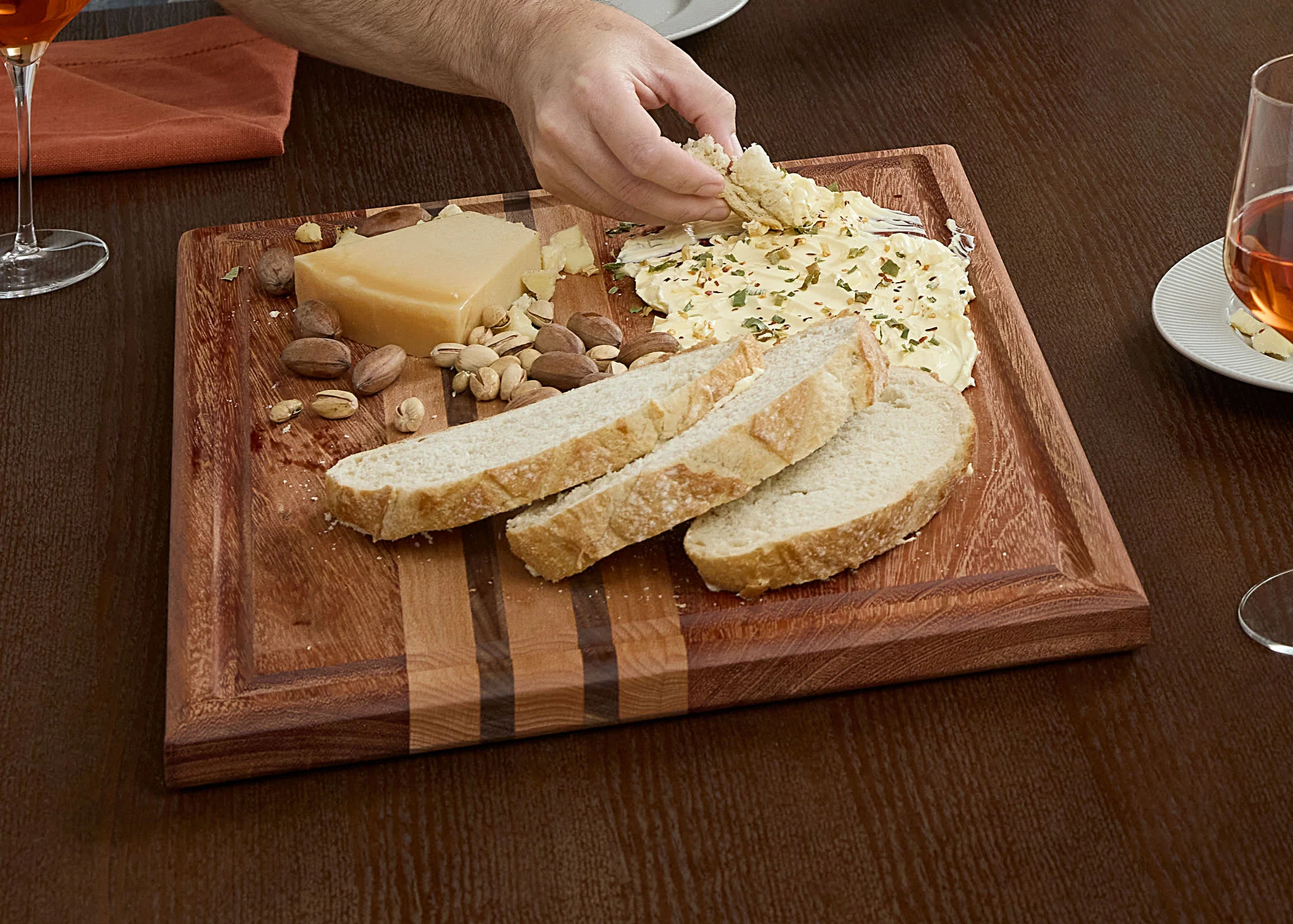 Oiled Abbottstown 20 in. Length x 15 in. Wide x 1 in. Thick Solid Butcher Block Cutting Board - Image 4
